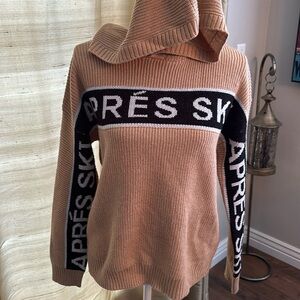 Chunky Hooded Sweater in Camel with Black Accent